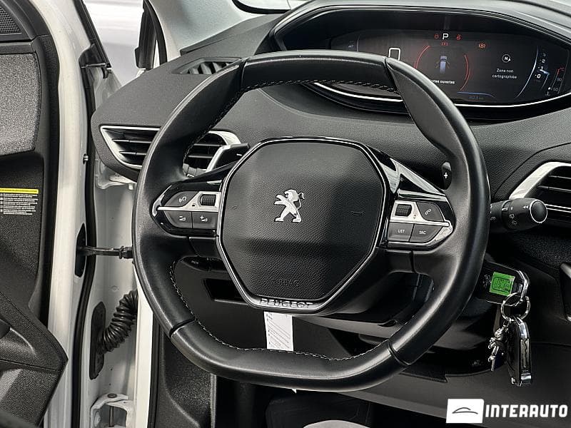 2020 Peugeot 5008 — Miniatură 7