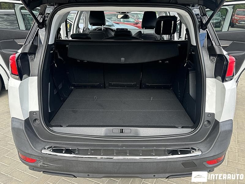 2020 Peugeot 5008 — Miniatură 18