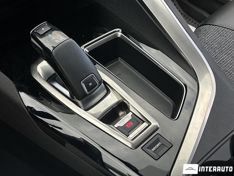 2020 Peugeot 5008 — Miniatură 12