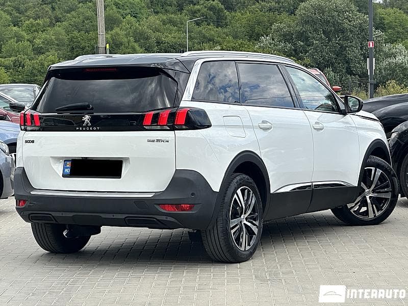 2020 Peugeot 5008 — Miniatură 3