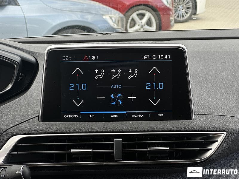 2020 Peugeot 5008 — Miniatură 9