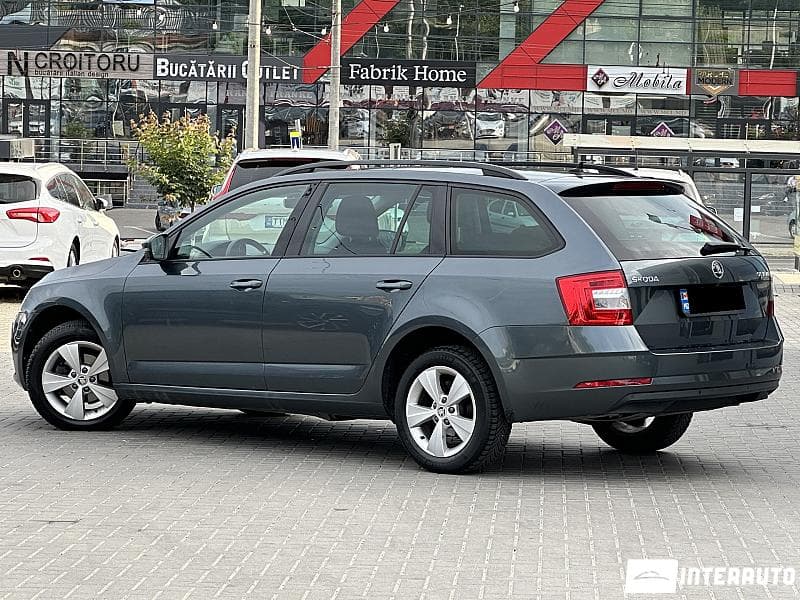 2019 Skoda Octavia — Miniatură 4