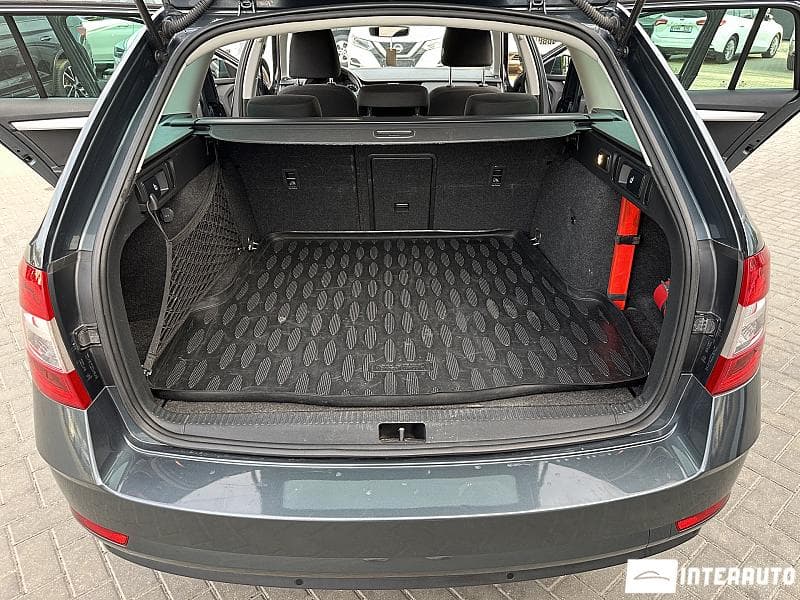 2019 Skoda Octavia — Miniatură 18