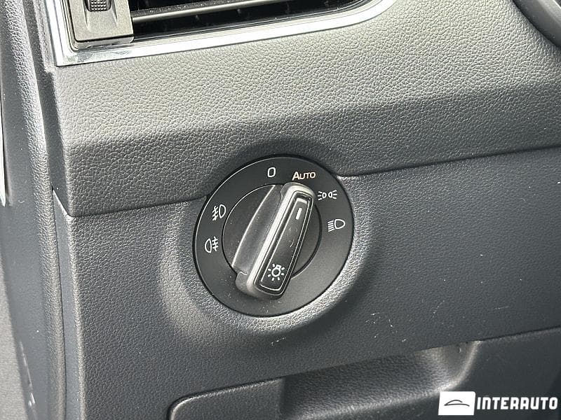 2019 Skoda Octavia — Miniatură 17