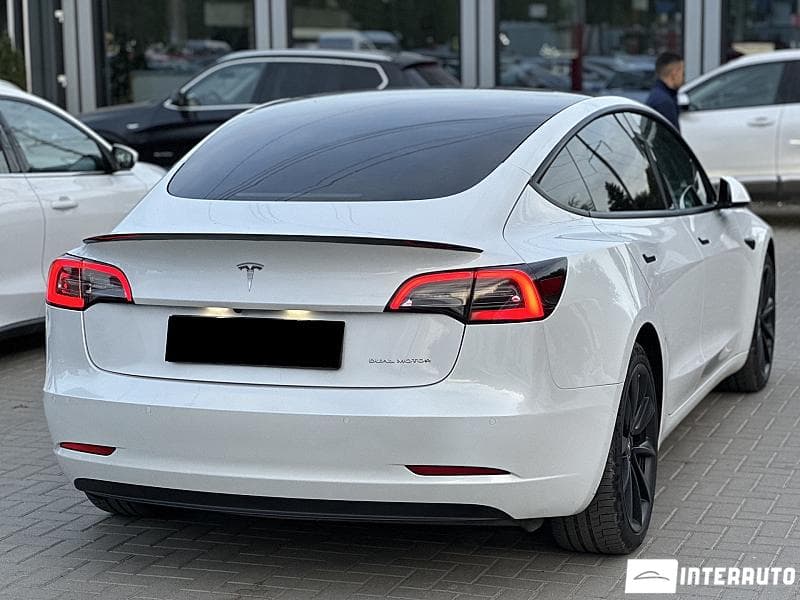 2020 Tesla Model 3 — Miniatură 4