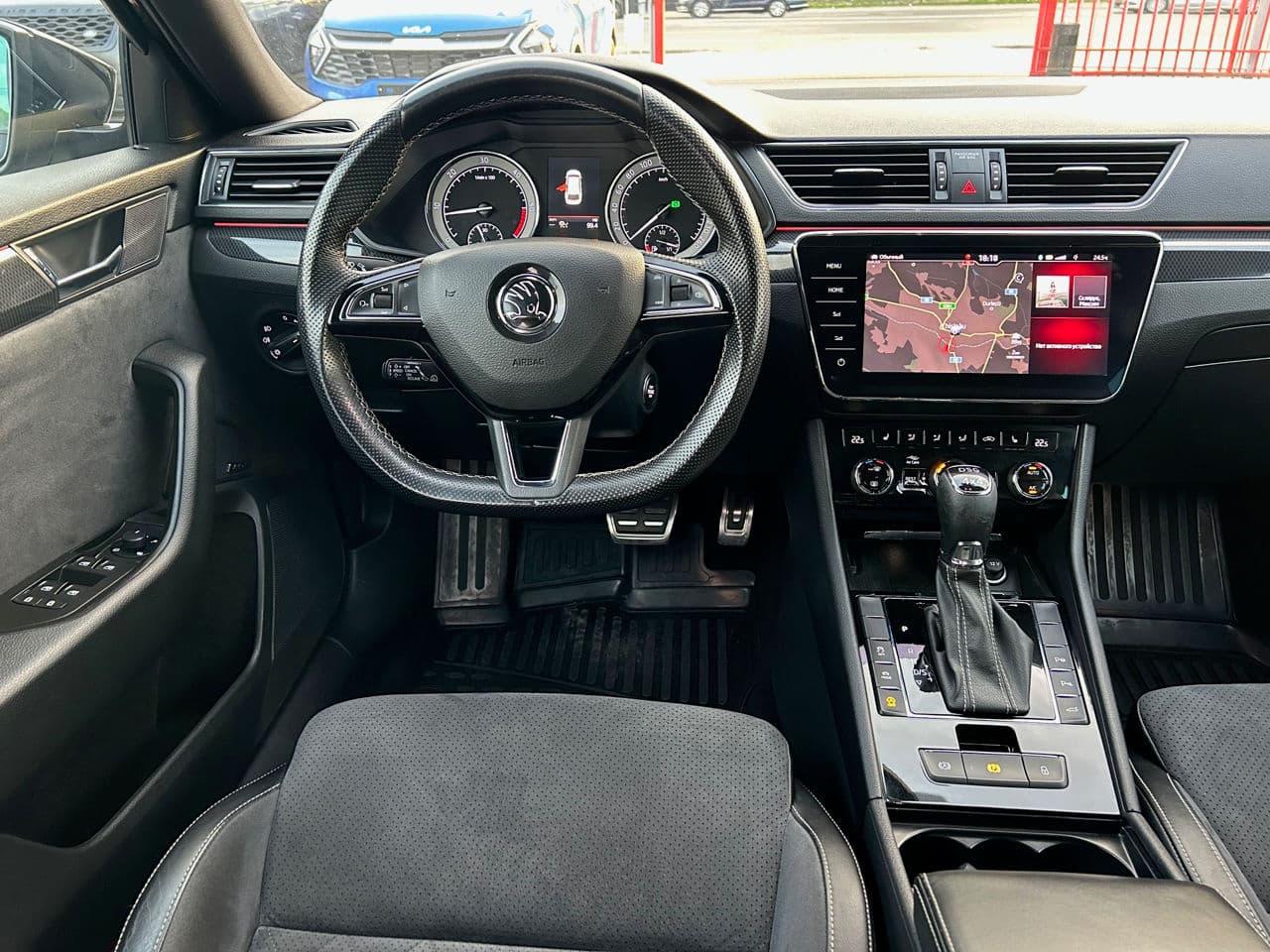 2018 Skoda Superb — Miniatură 10