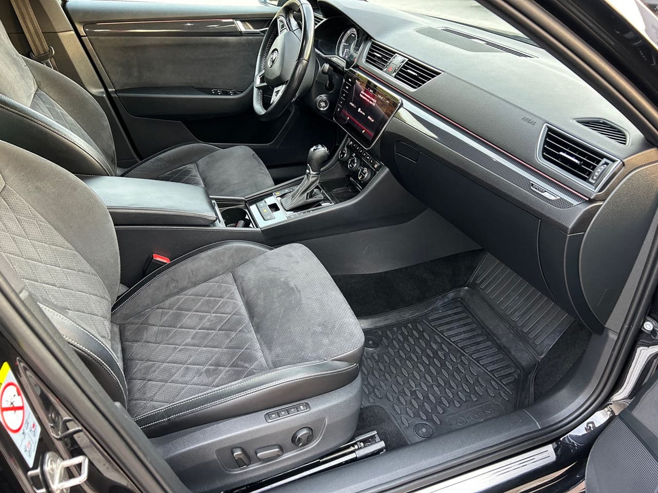 2018 Skoda Superb — Miniatură 17