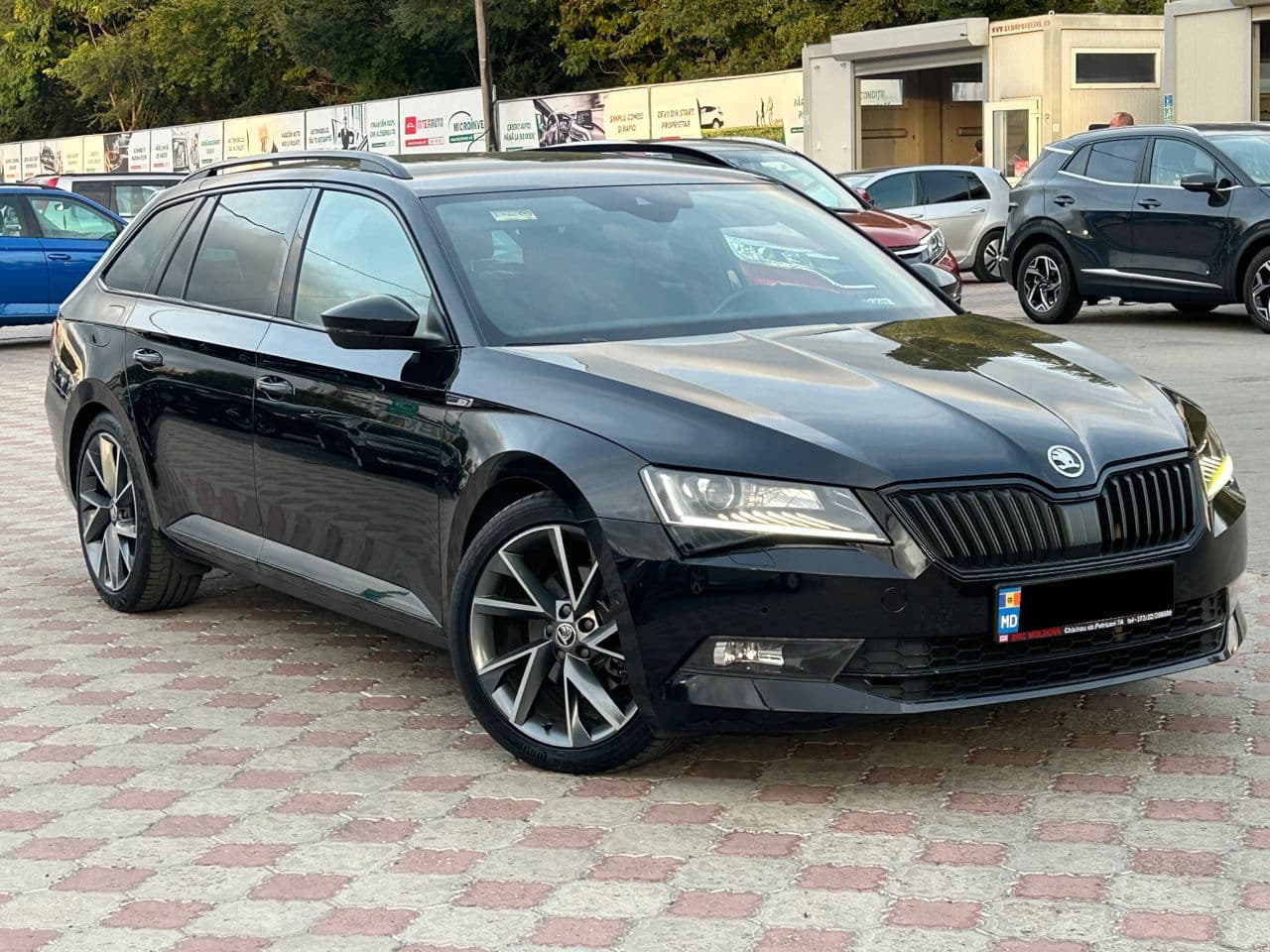 2018 Skoda Superb — Miniatură 4