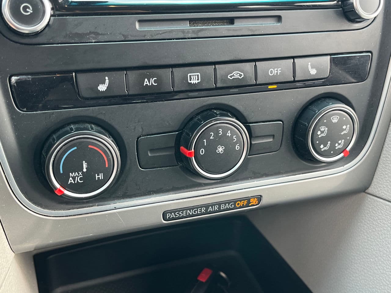 2015 Volkswagen Passat — Miniatură 14