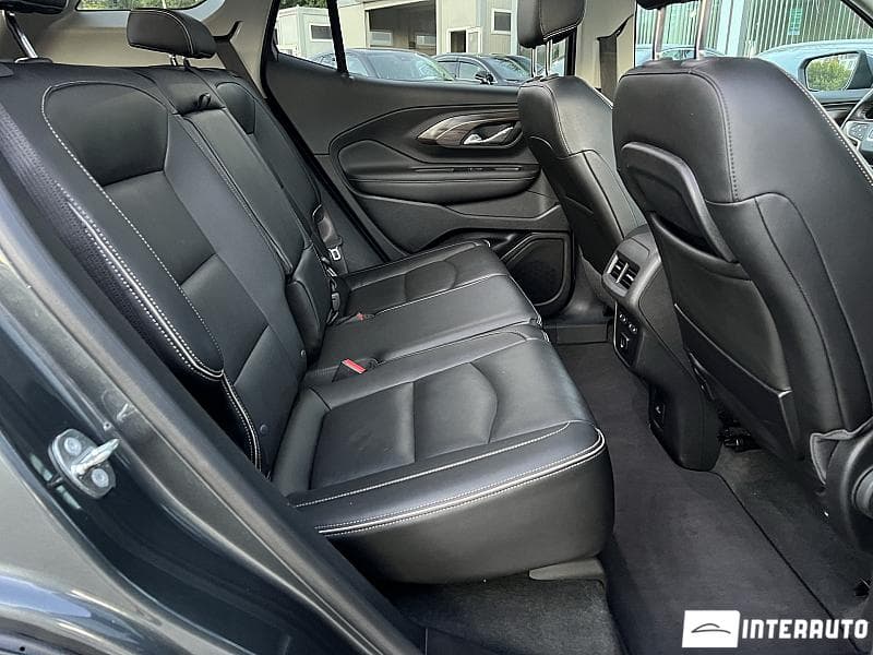 2017 GMC Terrain — Miniatură 22