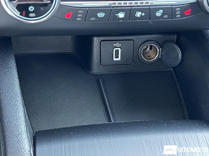 2018 Ford Focus — Miniatură 13