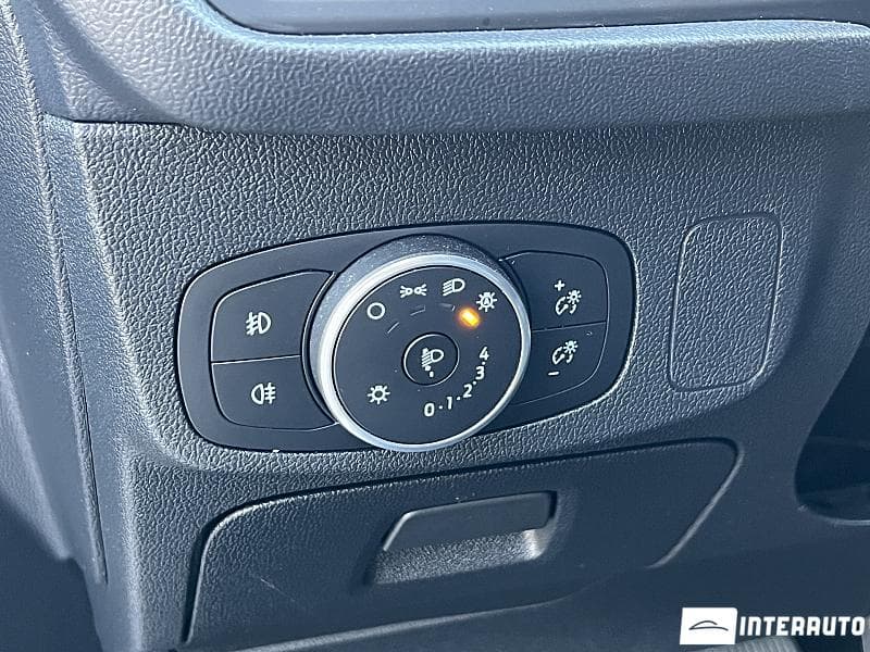 2018 Ford Focus — Miniatură 15