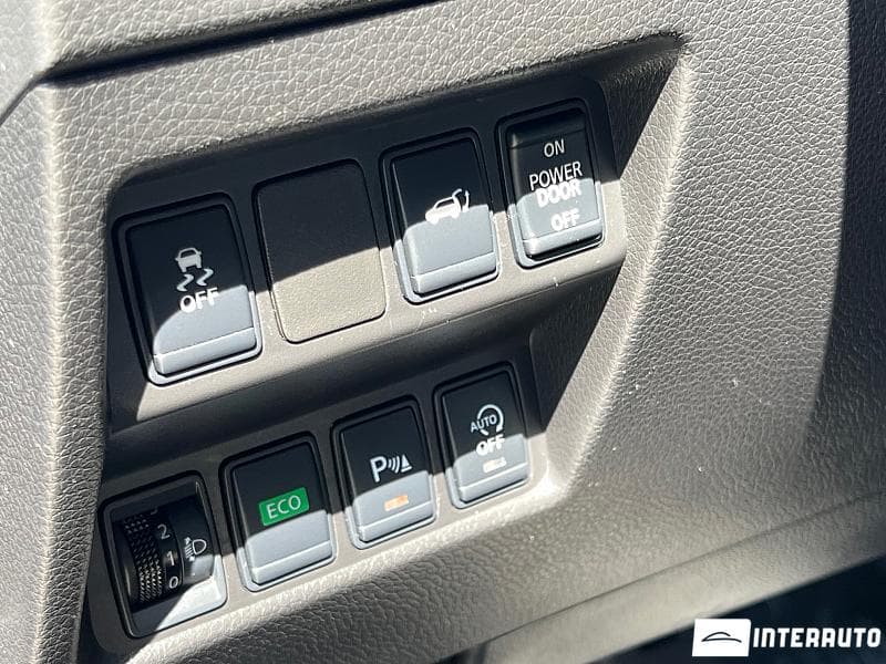2015 Nissan X-Trail — Miniatură 13