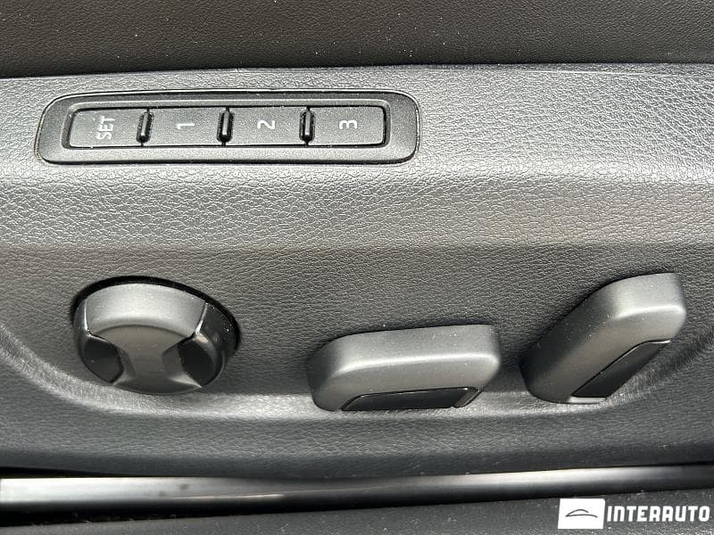2021 Skoda Superb — Miniatură 18