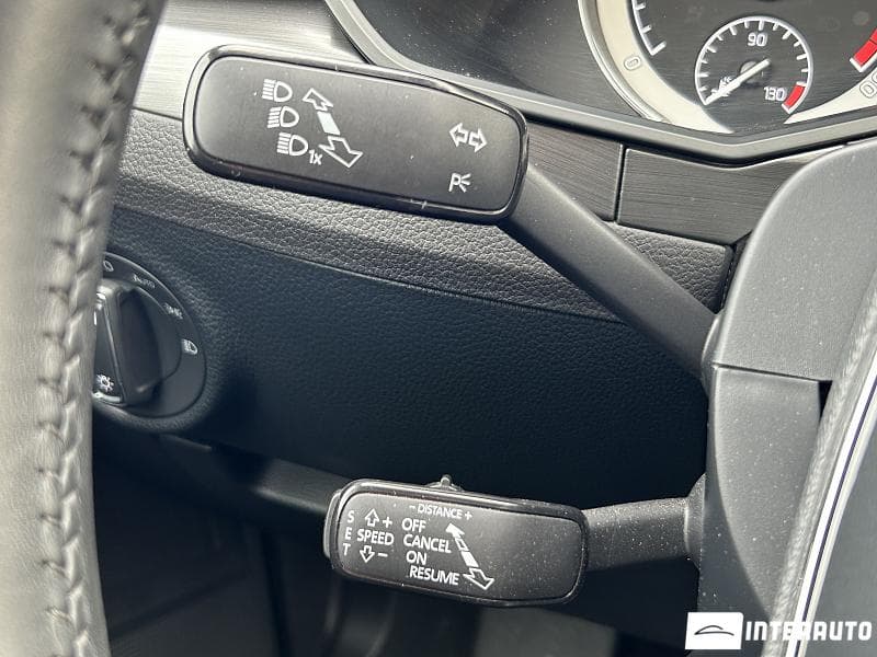 2021 Skoda Superb — Miniatură 12