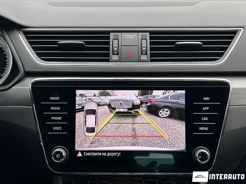 2021 Skoda Superb — Miniatură 14