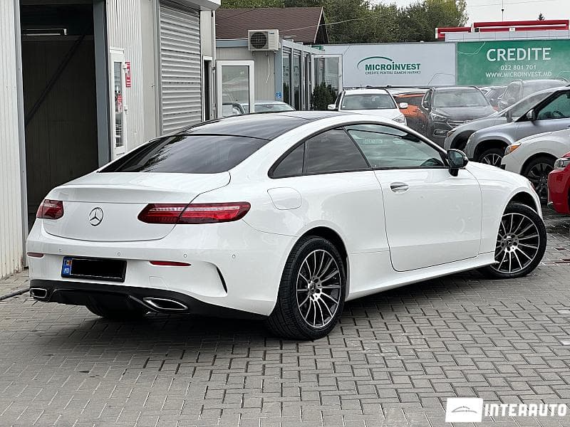 2017 Mercedes E 220 — Miniatură 2