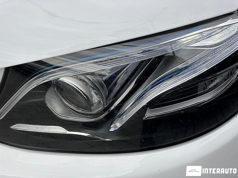 2017 Mercedes E 220 — Miniatură 18