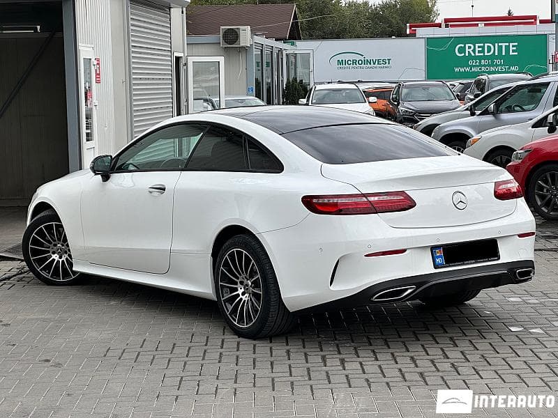 2017 Mercedes E 220 — Miniatură 4