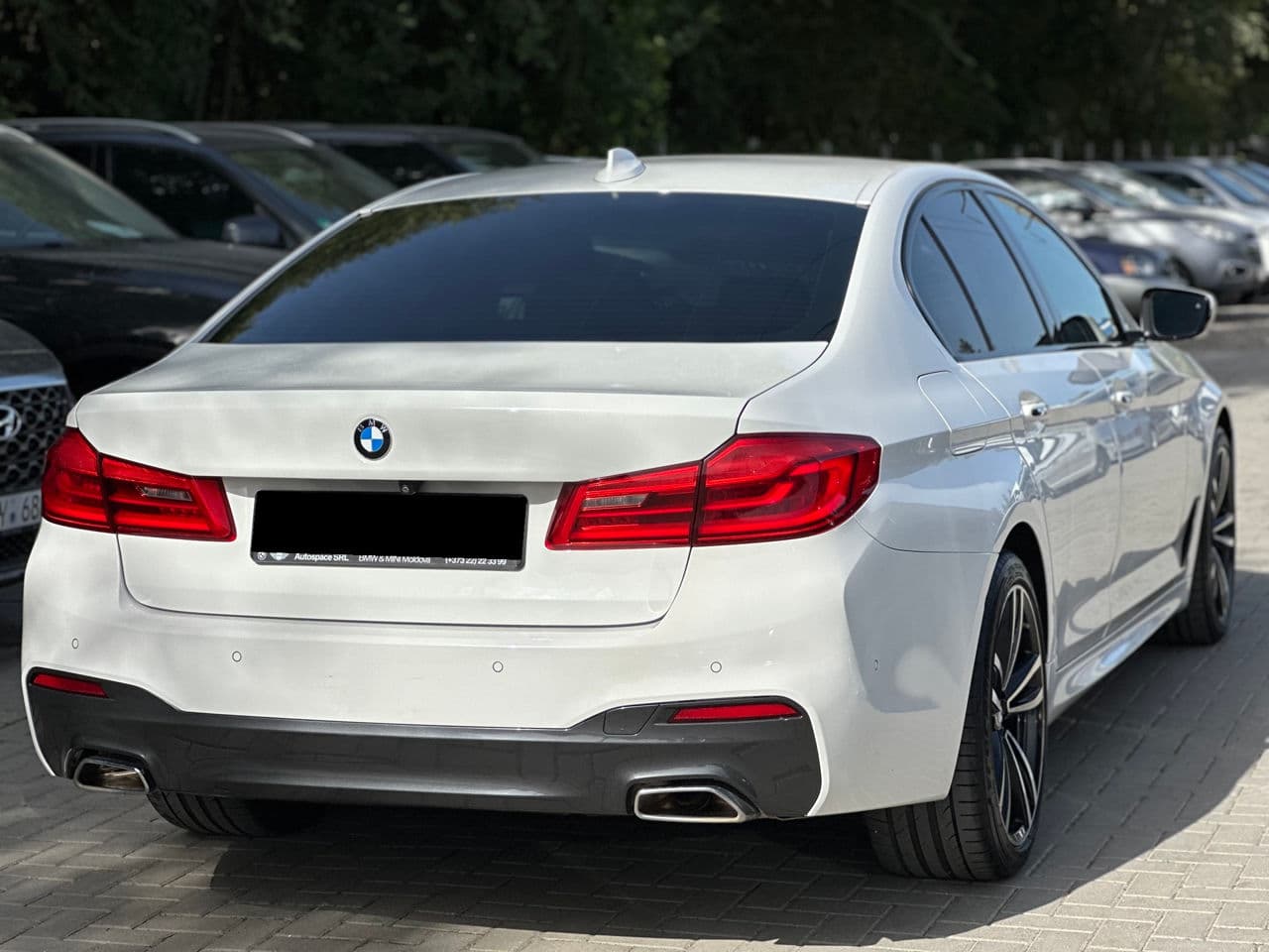 2017 BMW 520 — Miniatură 2