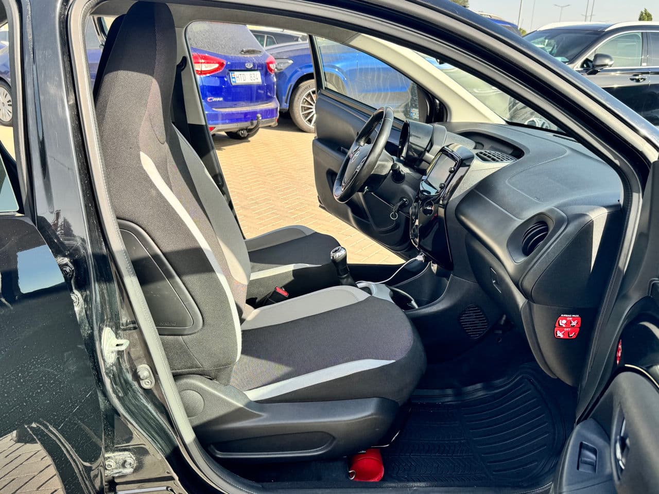 2017 Toyota Aygo — Miniatură 14