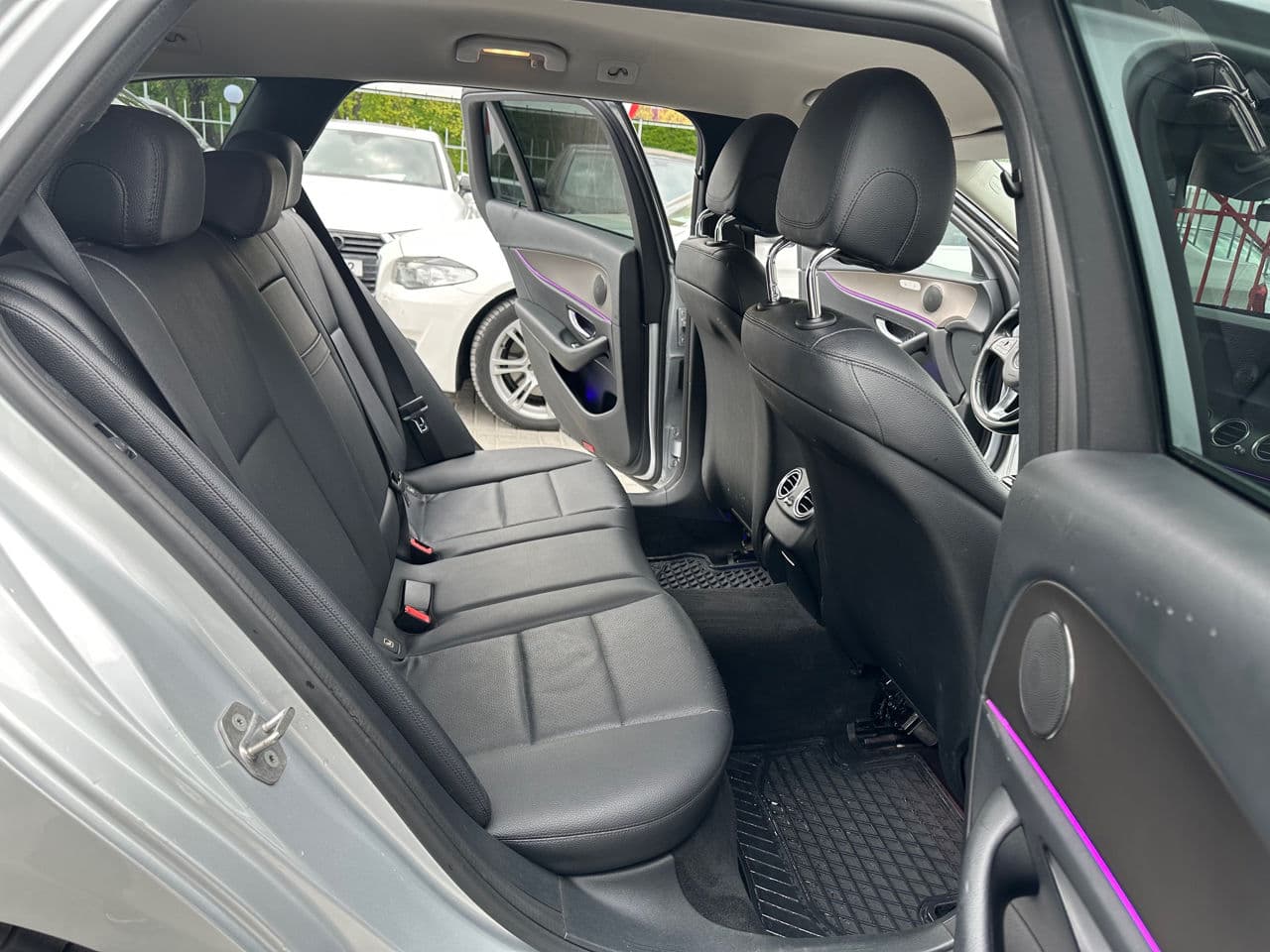 2016 Mercedes E 220 — Miniatură 14