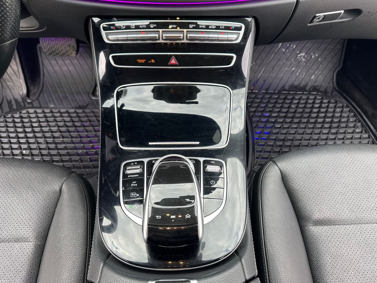 2016 Mercedes E 220 — Miniatură 12