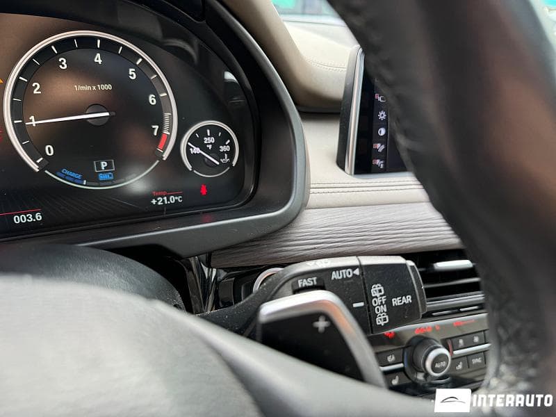 2018 BMW X5 4.0e — Miniatură 10