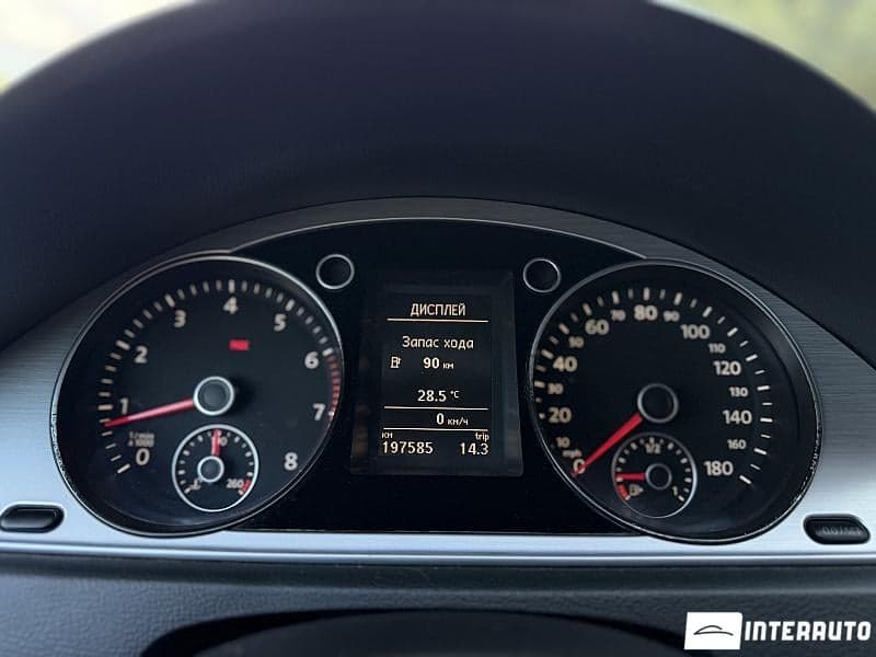 2013 Volkswagen Passat CC — Miniatură 10