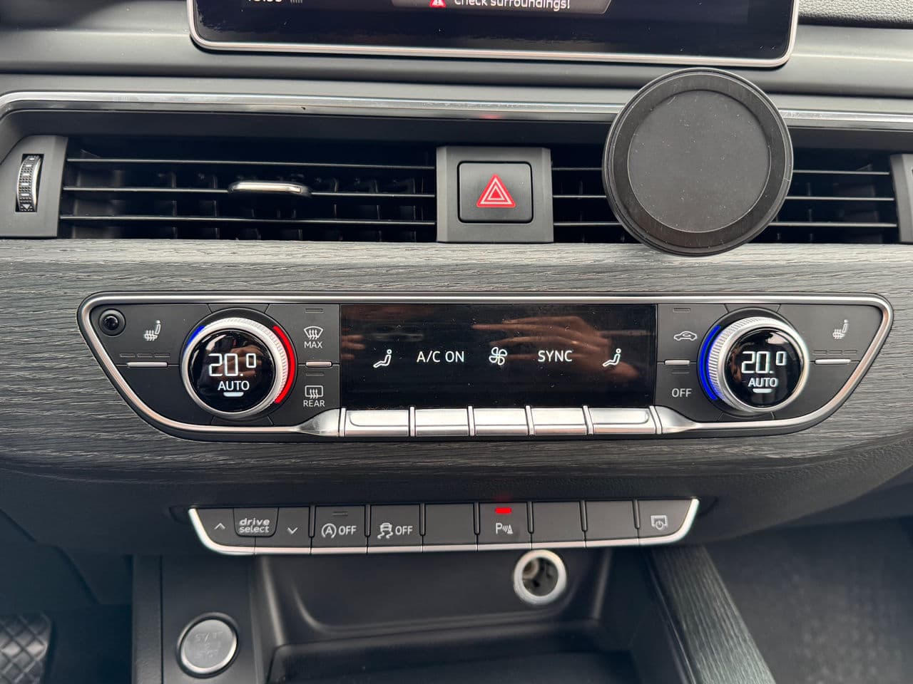 2017 Audi A4 — Miniatură 11
