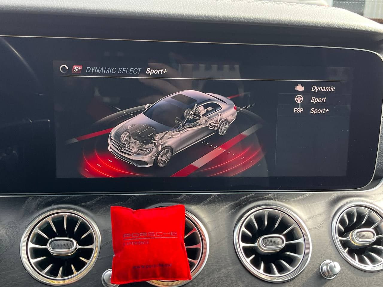 2019 Mercedes E 200 — Miniatură 13