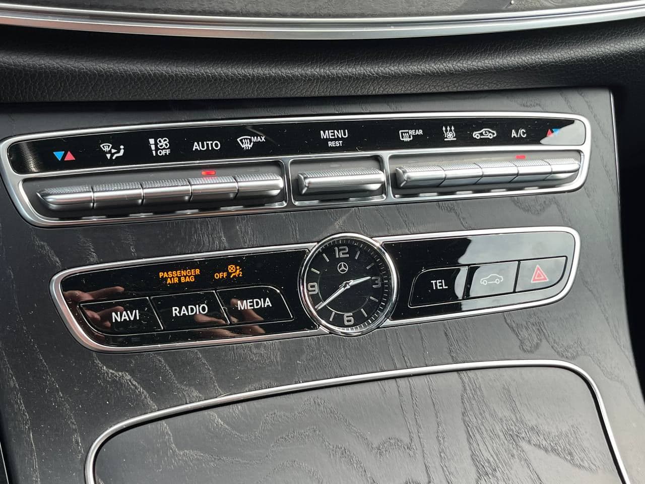 2019 Mercedes E 200 — Miniatură 15