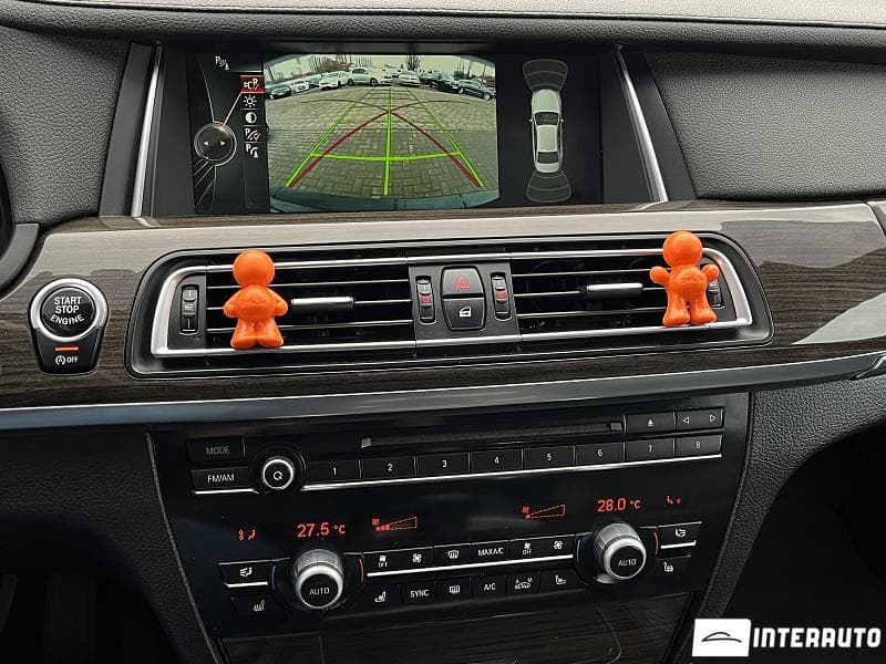 2013 BMW 740 — Miniatură 11
