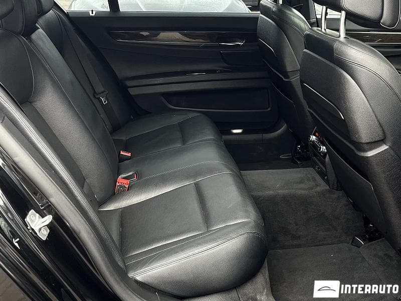 2013 BMW 740 — Miniatură 15