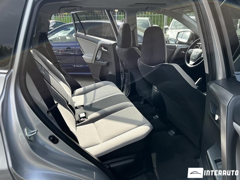 2016 Toyota Rav-4 — Miniatură 15