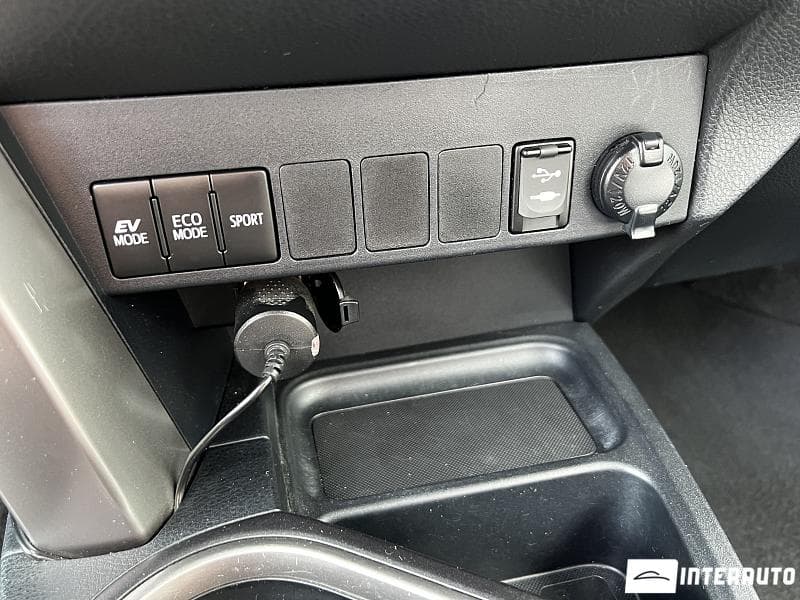 2016 Toyota Rav-4 — Miniatură 14