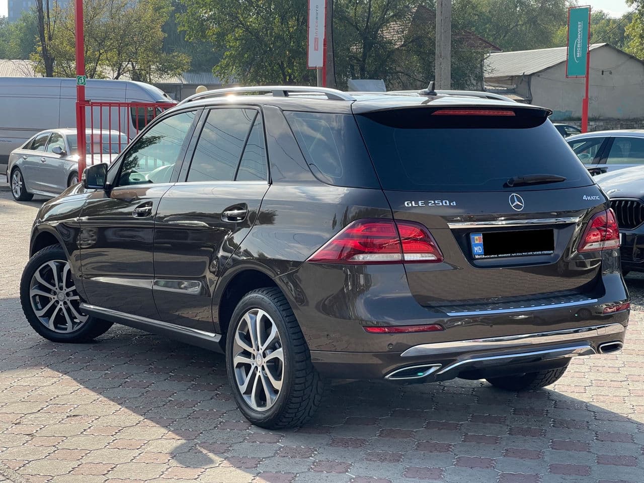 2016 Mercedes GLE 250 — Miniatură 2