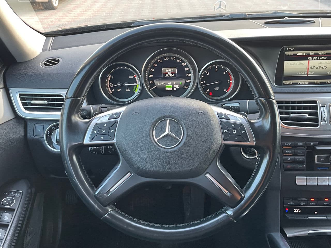 Mercedes E 300h 2014 — Миниатюра 8