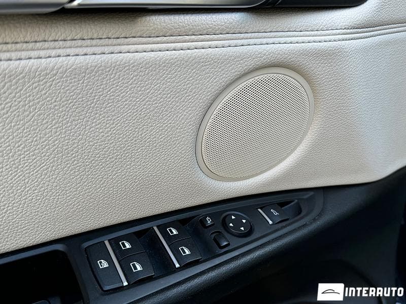 2016 BMW X5 2.5D — Miniatură 18