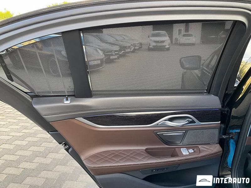 2020 BMW 750 — Miniatură 22