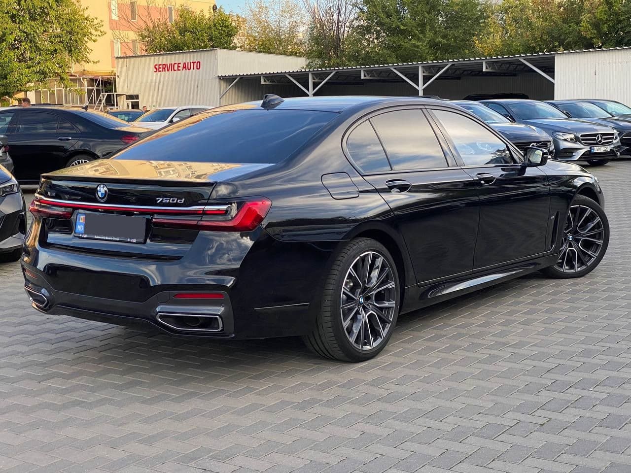 2020 BMW 750 — Miniatură 2