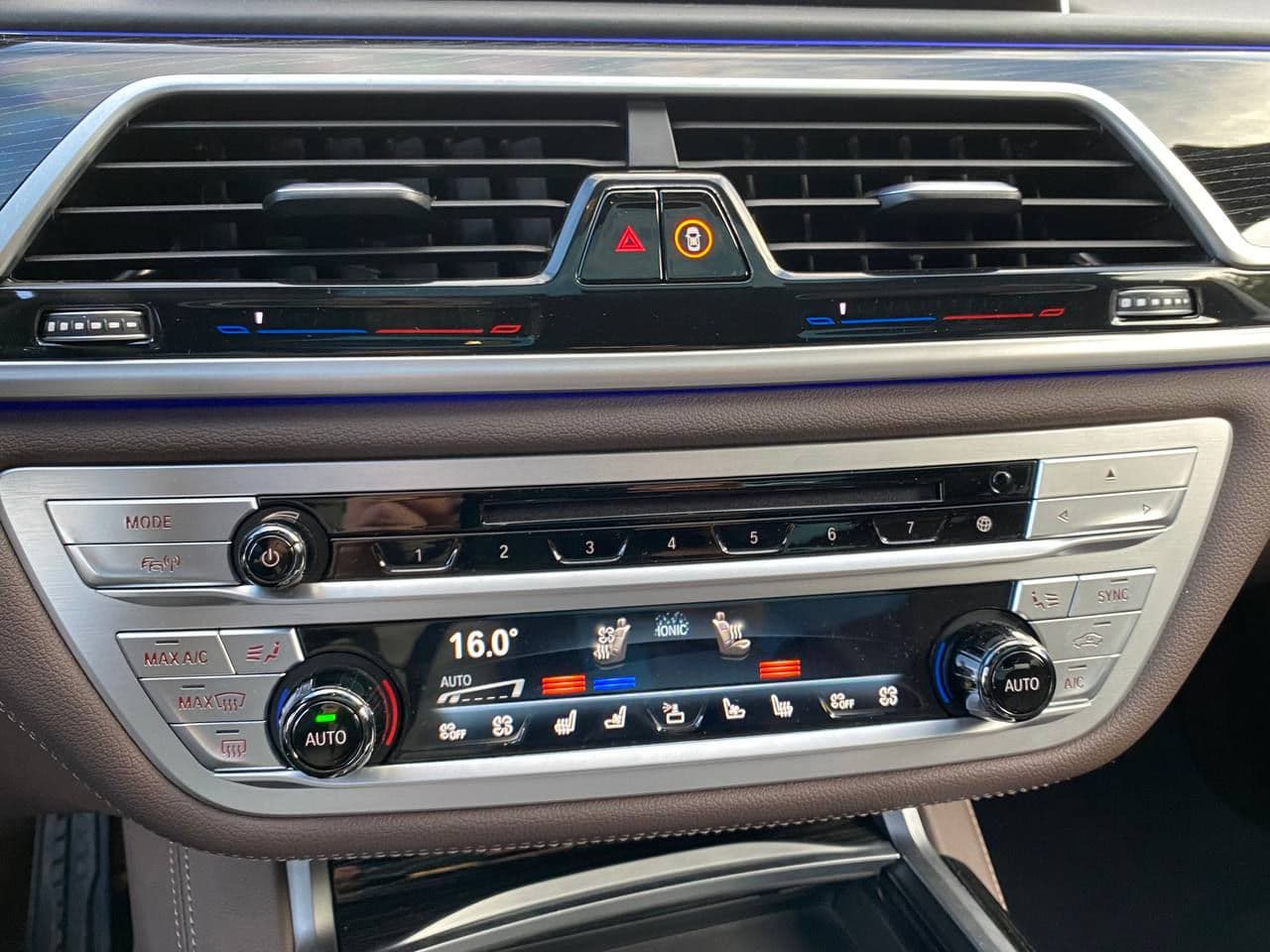2020 BMW 750 — Miniatură 17