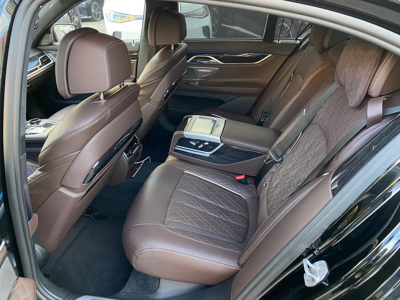 2020 BMW 750 — Miniatură 25