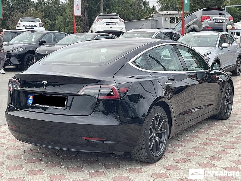 2018 Tesla Model 3 — Miniatură 3