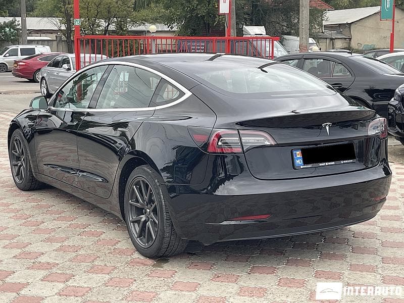 2018 Tesla Model 3 — Miniatură 2