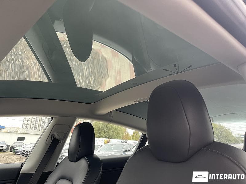 2018 Tesla Model 3 — Miniatură 13