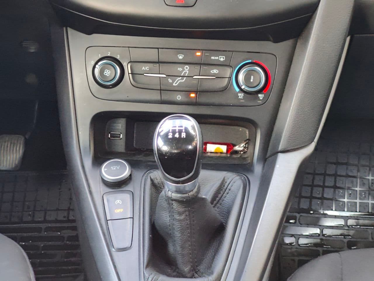 2017 Ford Focus — Miniatură 12