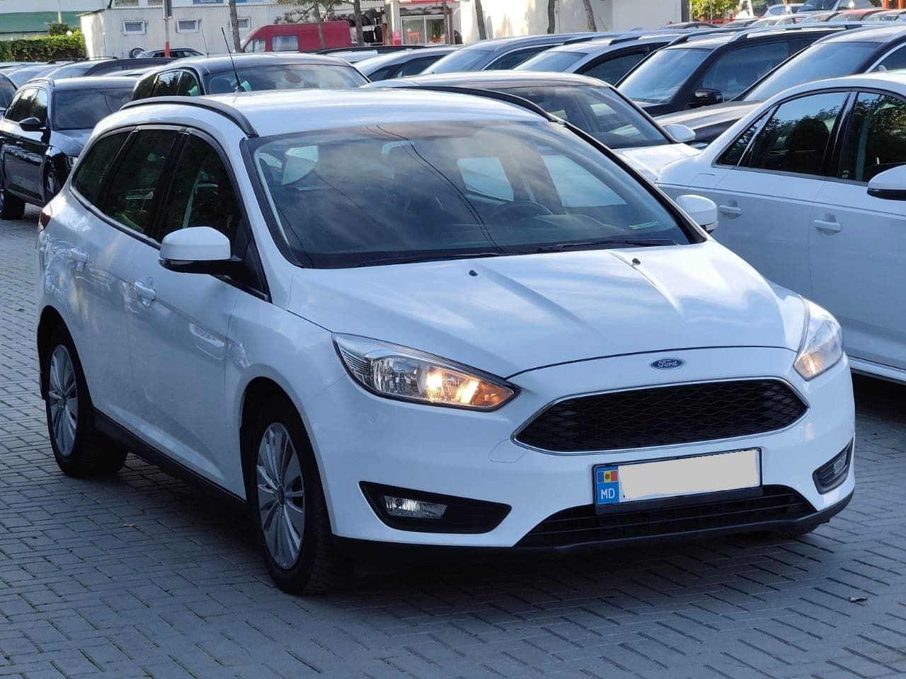2017 Ford Focus — Miniatură 3