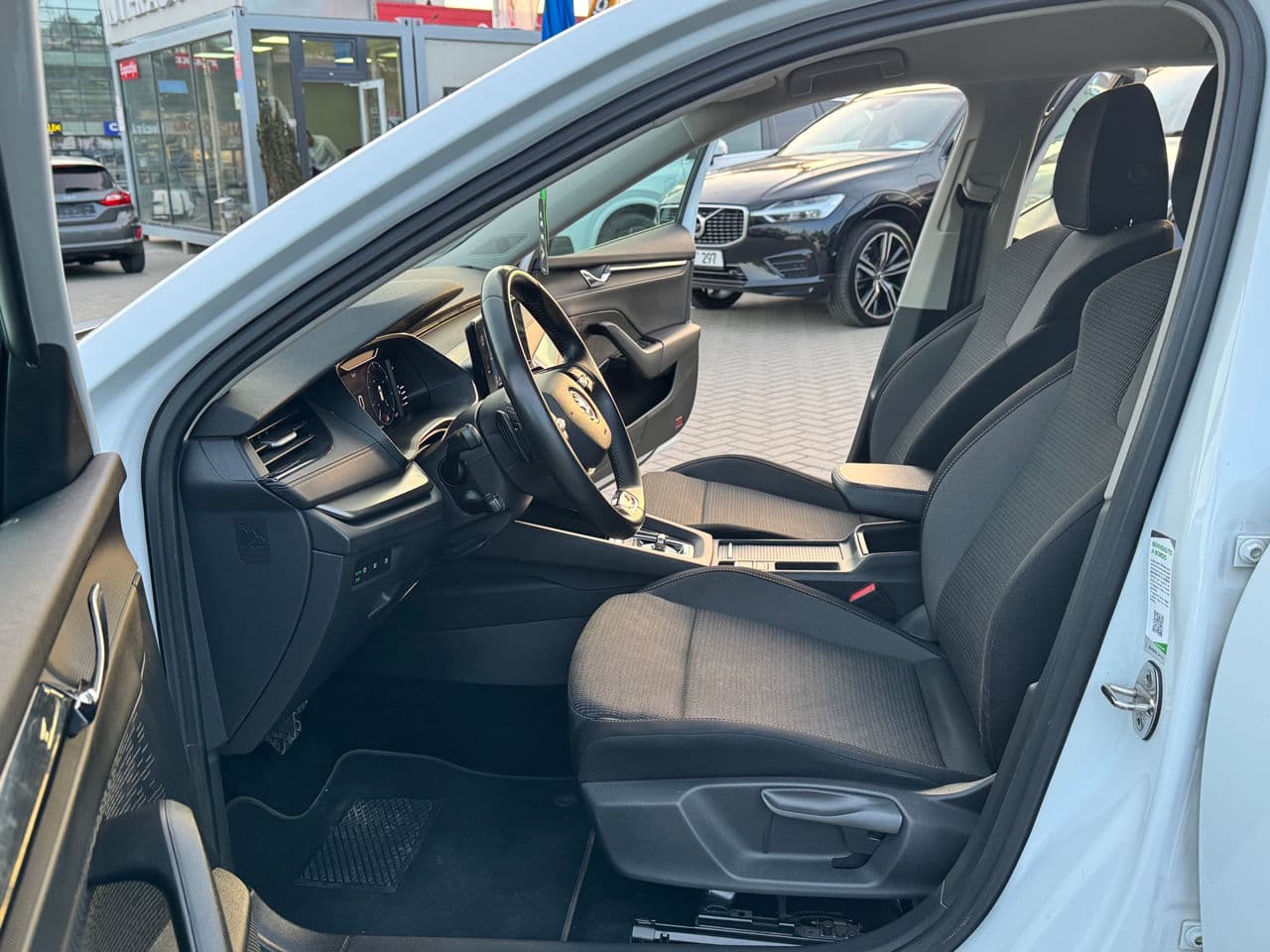 2020 Skoda Octavia — Miniatură 5