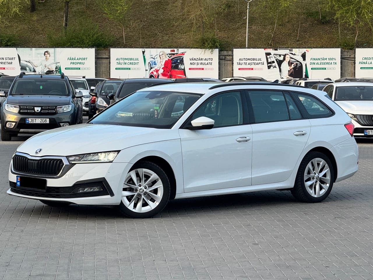 2020 Skoda Octavia — Miniatură 2